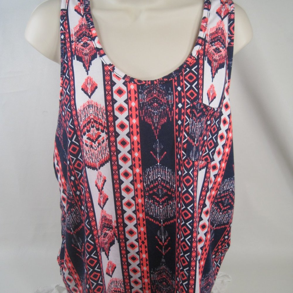 Julie's Closet Women's Pink & Blue Geometric Tank